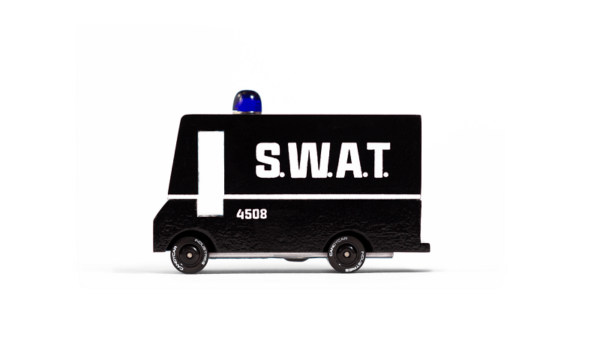 Candylab-puidust-manguauto-SWAT-Van
