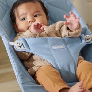babybjorn-bouncer-bliss-blue-cotton-petal-quilt-01
