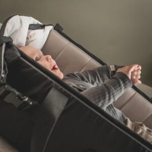 easygrow-kaasaskanatav-beebipesa-baby-nests-easygrow-black-favn-2