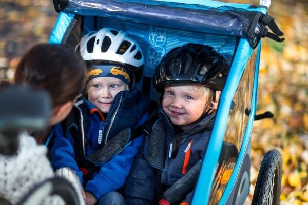 jalgrattahaagis-kahele-lapsele-Chariot-Coaster-XT-Black-thule