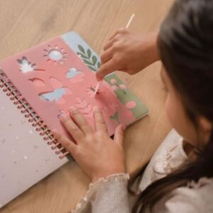 little-dutch-raamat-kraabi-ja-visanda-rosa-and-friends-2