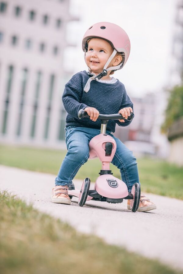 ScootandRide-väikelaste-jalgrattakiiver-helkuritega-rose
