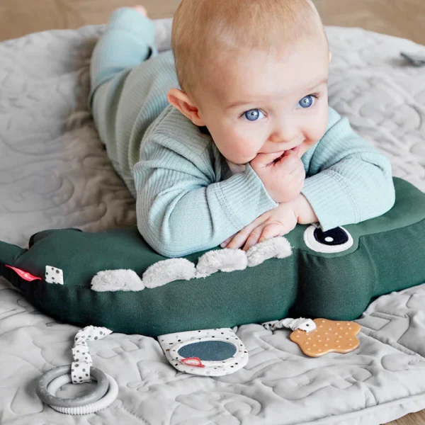 Tummy-time-activity-toy-Croco-Green-2-LS