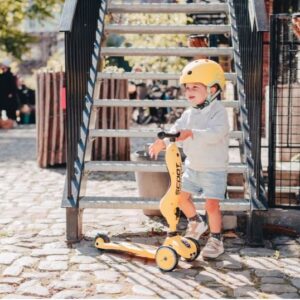 scoot-and-ride-highwaykick-1-lemon-toukeratas