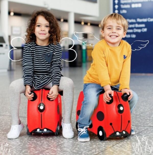 trunki-laste-kohver-lepatriinu-lastega-reisile