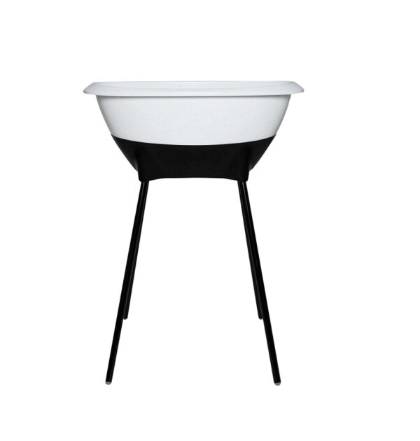 luma_white_bath_black_stand_1