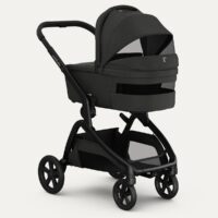 redsbaby-onix-graphite-bassinet-ventilation