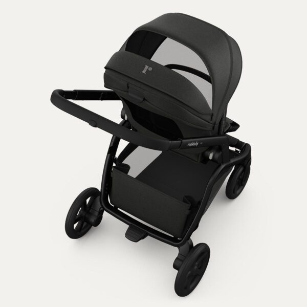 redsbaby-onix-graphite-canopy-ventilation