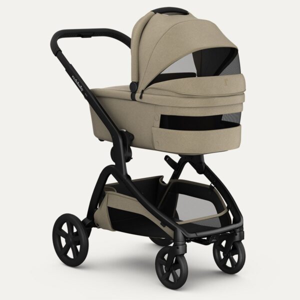 redsbaby-onix-taupe-bassinet-ventilation
