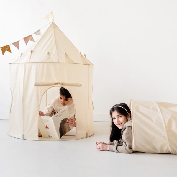 3-sprouts-play-tunnel
