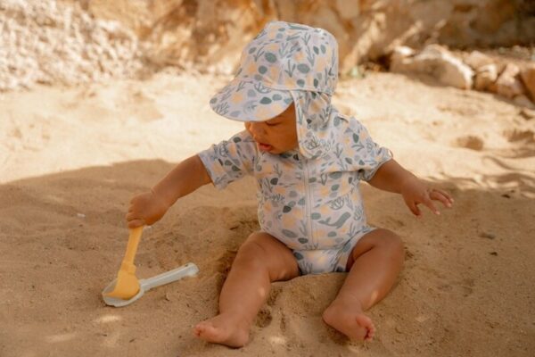 Little-Dutch-ujumiskombe-Seashells1
