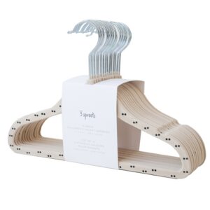 3-sprouts-laste-riidepuud-dot-beige