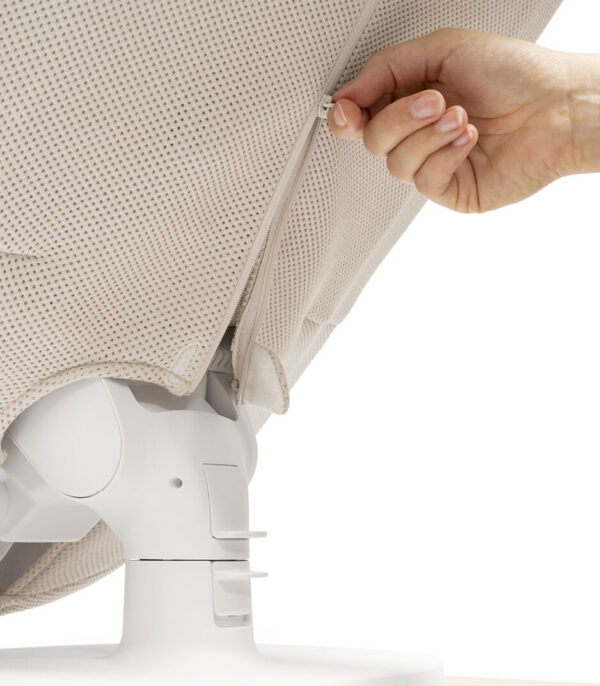 StokkeYoga_Bouncer_LightSand_Zipper-function_240923-8408_eCom