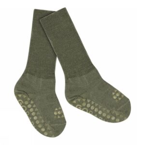 Gobabygo_meriinosokid_Olivine